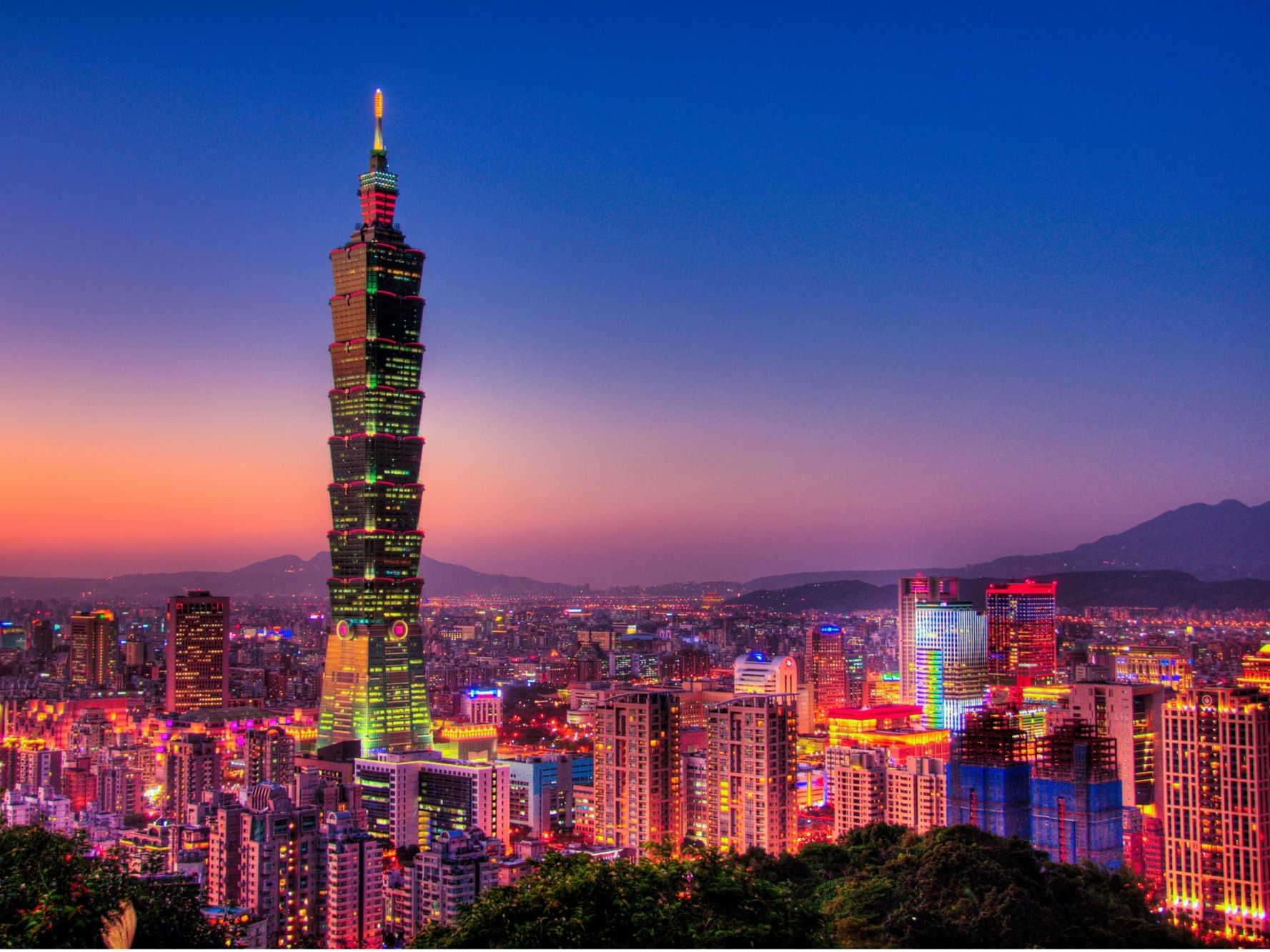 Taipei 101 ตึกสูงเด่นตระหง่านในเมืองไทเป