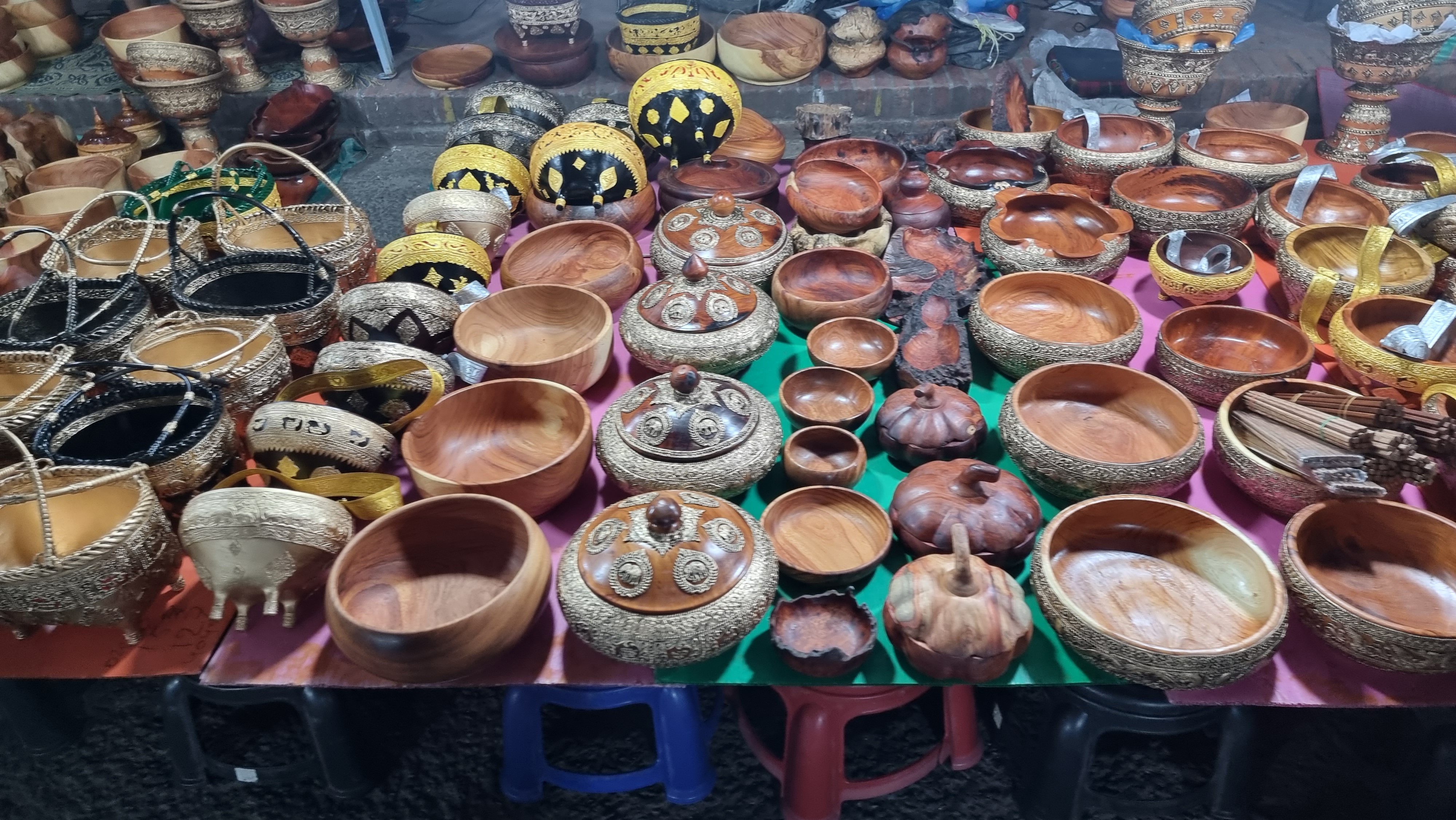 ตลาดมืดหลวงพระบาง